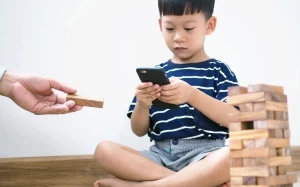 Dampak Gadget terhadap Perkembangan Psikologi Anak