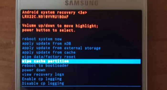 Cara mengatasi HP bootloop dengan menghapus cache partition