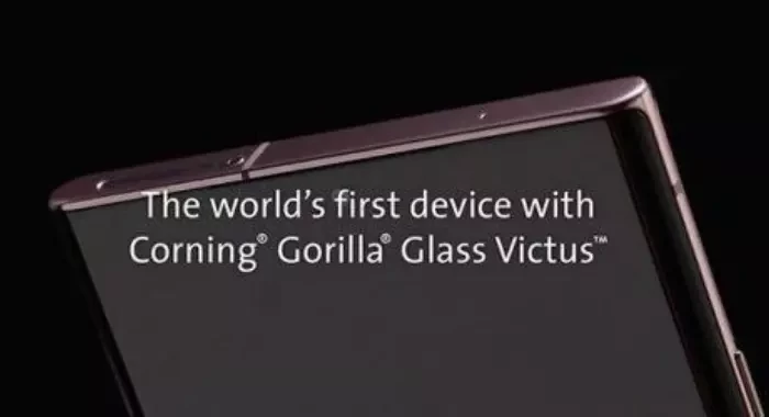Smartphone dengan Corning Gorilla Glass Victus pertama kali
